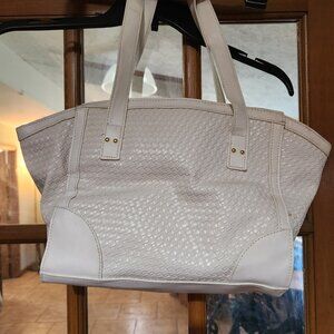 GUC Avon Shoulder Bag